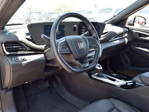 Used 2025 Buick Envista Avenir FWD image 15