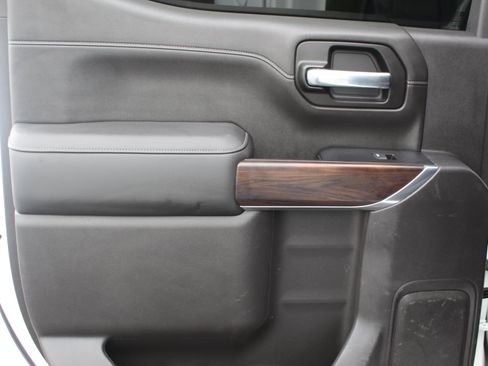 Used 2020 GMC Sierra 1500 SLT image 28