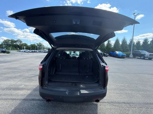 Used 2020 Chevrolet Traverse LT w/ LPO, Floor Liner Package AWD/4WD image 25