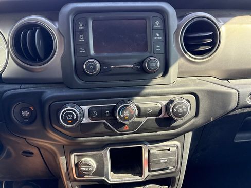 Used 2020 Jeep Wrangler Unlimited Sport AWD/4WD image 23