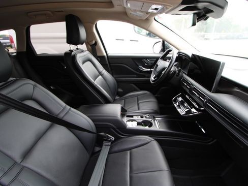 Used 2024 Lincoln Corsair Reserve w/ Equipment Group 201A AWD/4WD image 17