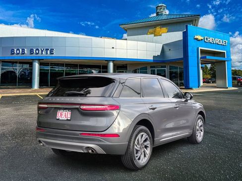Used 2023 Lincoln Corsair FWD image 3