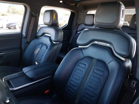 Used 2022 Rivian R1T Launch Edition image 9