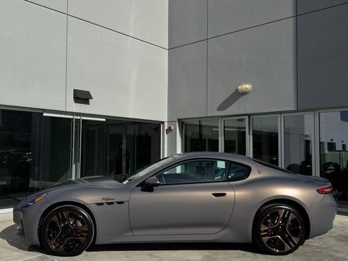 New 2025 Maserati GranTurismo Folgore image 4
