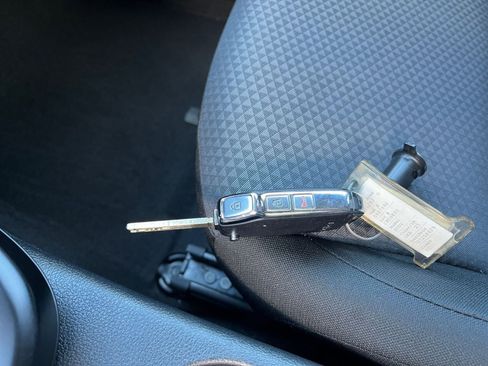 Used 2025 Kia Soul LX w/ LX Technology Package image 21