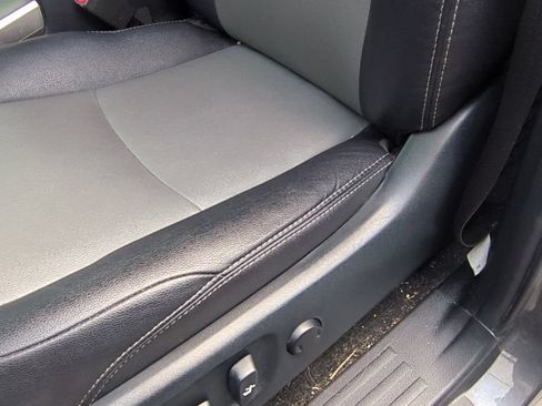 Used 2018 Toyota 4Runner SR5 Premium AWD/4WD image 12