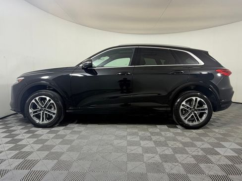 Used 2025 Audi Q5 Premium w/ Premium Plus AWD/4WD image 2