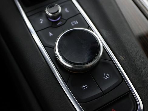 Used 2022 Cadillac Escalade Premium Luxury w/ Performance Package AWD/4WD image 26