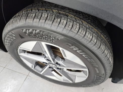 Used 2025 Hyundai Tucson SEL image 3