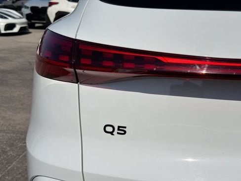 Used 2025 Audi Q5 Premium w/ Convenience Package AWD/4WD image 10