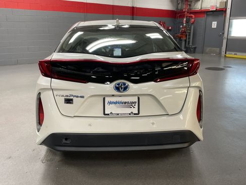 Used 2018 Toyota Prius Prime Advanced image 9