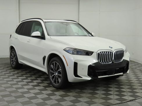 New 2026 BMW X5 sDrive40i w/ M Sport Package image 3