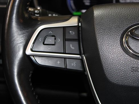 Used 2024 Toyota Highlander Platinum AWD/4WD image 29