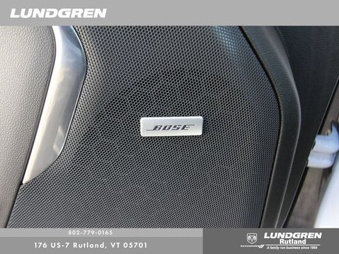Used 2023 GMC Yukon XL AT4 AWD/4WD image 18