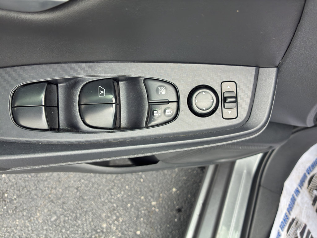 Used 2024 Nissan Sentra SV FWD image 12