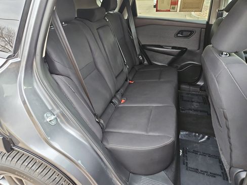 Used 2023 Nissan Rogue S image 10