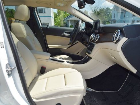 Used 2019 Mercedes-Benz GLA 250 4MATIC image 20