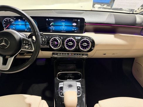 Used 2019 Mercedes-Benz A 220 4MATIC image 26