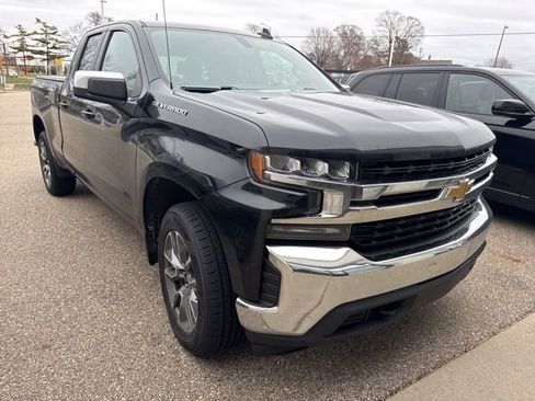 Used 2021 Chevrolet Silverado 1500 LT w/ All Star Edition Plus image 2