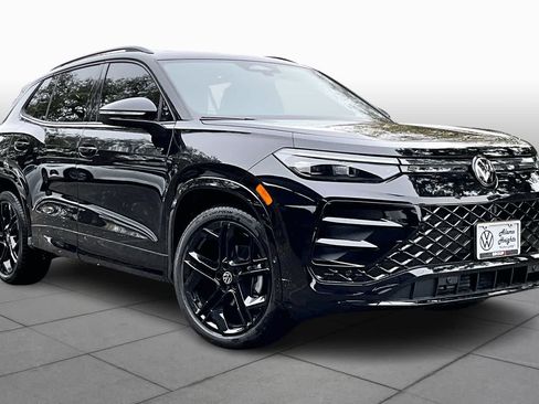 New 2026 Volkswagen Tiguan SE R-Line image 2