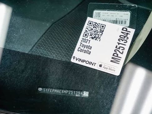 Certified 2021 Toyota Corolla LE image 28