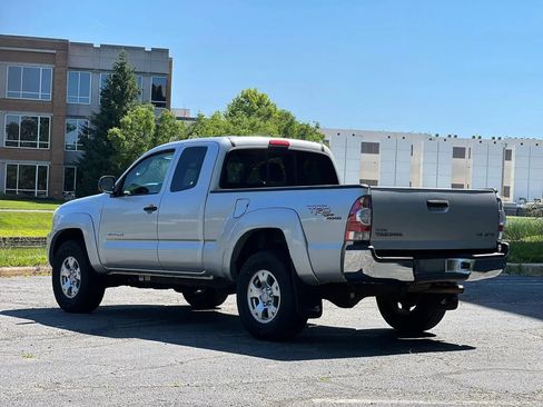 Used 2005 Toyota Tacoma 4x4 Access Cab image 3
