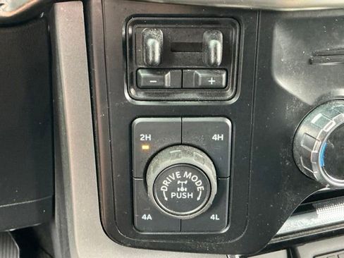 Used 2023 Ford F150 Lariat w/ Trailer Tow Package AWD/4WD image 19