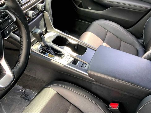 Used 2022 Honda Accord Sport image 16