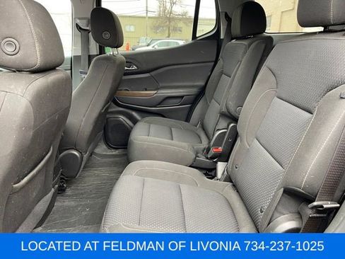 Used 2023 GMC Acadia SLE w/ Driver Convenience Package image 9