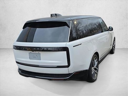 New 2026 Land Rover Range Rover Long Wheelbase SE image 5