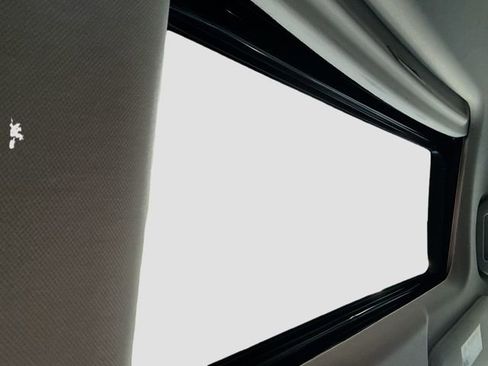 Used 2017 Honda Civic EX-L image 22