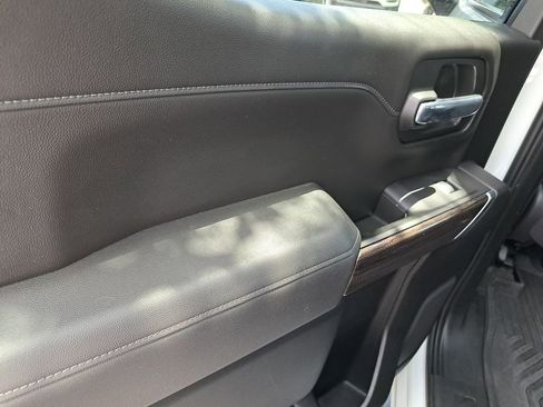 Used 2022 Chevrolet Silverado 1500 LT Trail Boss w/ Safety Package image 12