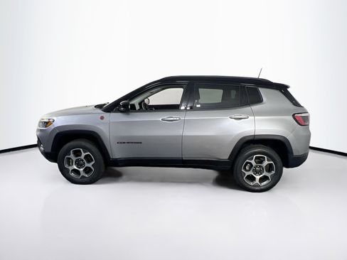 Used 2022 Jeep Compass Trailhawk AWD/4WD image 8