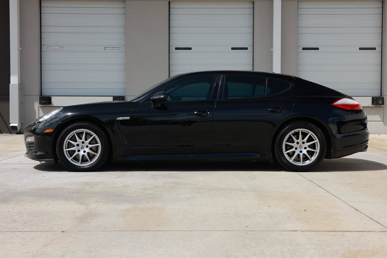 Used 2013 Porsche Panamera image 3