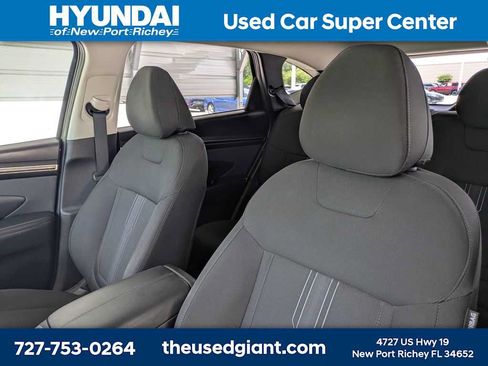 Certified 2022 Hyundai Tucson SEL w/ Convenience Package FWD image 7