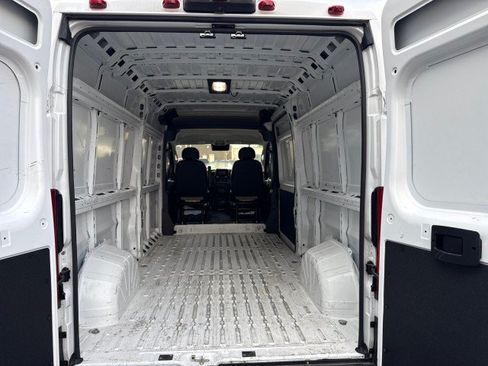 Used 2025 RAM ProMaster 2500 w/ Convenience Group FWD image 22