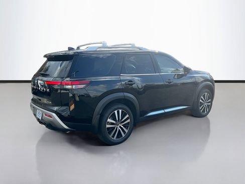 Used 2025 Nissan Pathfinder Platinum w/ Cargo Package image 7