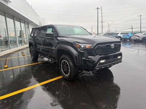 New 2025 Toyota Tacoma TRD Off-Road AWD/4WD image 7