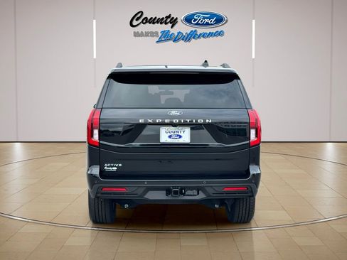 New 2025 Ford Expedition Active image 10