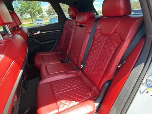 Used 2019 Audi SQ5 Prestige w/ Prestige Package AWD/4WD image 23