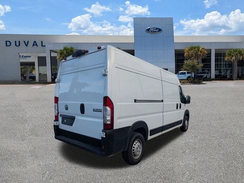 Used 2025 RAM ProMaster 2500 w/ Convenience Group FWD image 4