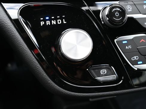 New 2026 Chrysler Pacifica Select image 15