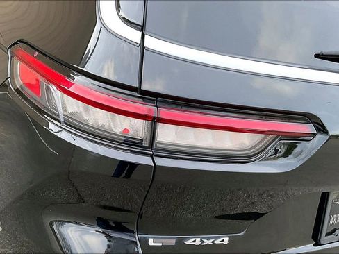 Used 2021 Jeep Grand Cherokee L Summit w/ Luxury Tech Group V image 30