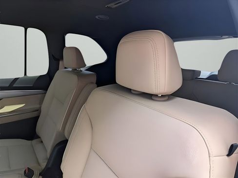 New 2026 Buick Enclave Preferred w/ Power Package image 21