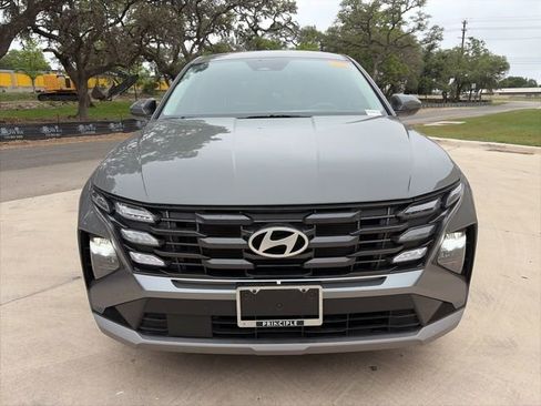 Used 2025 Hyundai Tucson SE FWD image 6