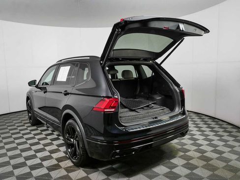 Certified 2023 Volkswagen Tiguan SE R-Line FWD image 35