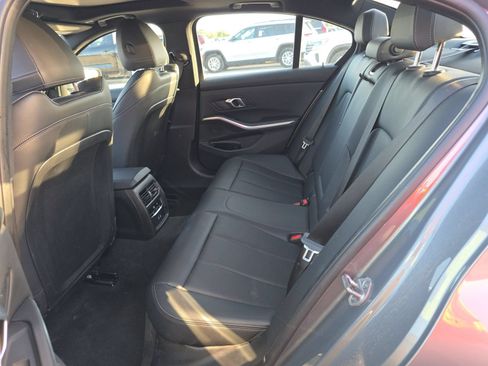 Used 2025 BMW 330i Sedan RWD image 9