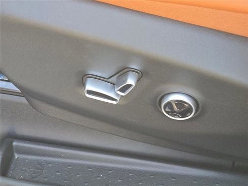 New 2026 Chrysler Pacifica Pinnacle image 28