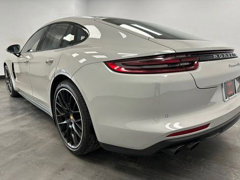Used 2018 Porsche Panamera 4S image 29