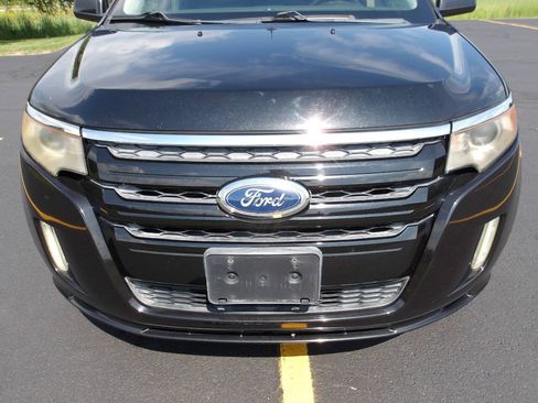 Used 2011 Ford Edge Sport w/ Driver Entry Pkg AWD/4WD image 29